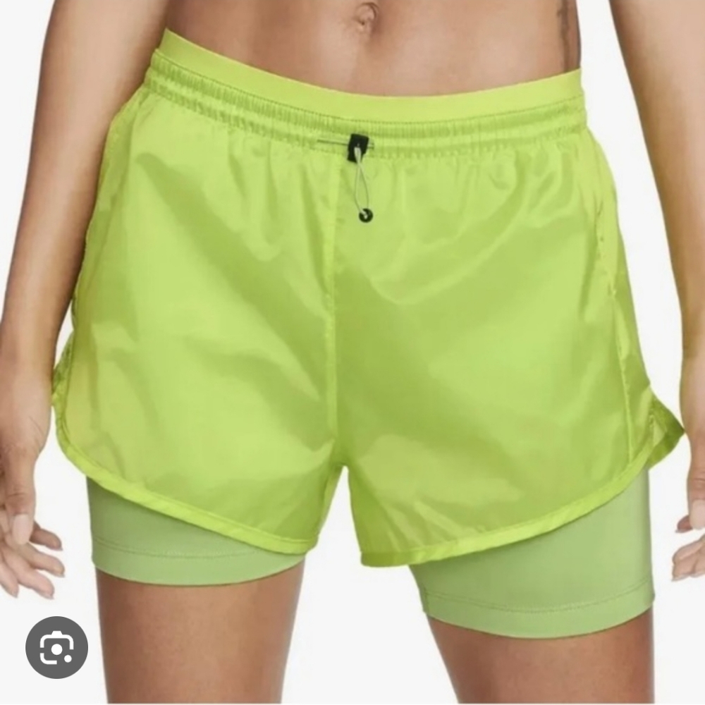 NWT Women's Nike 2 in 1 running shorts